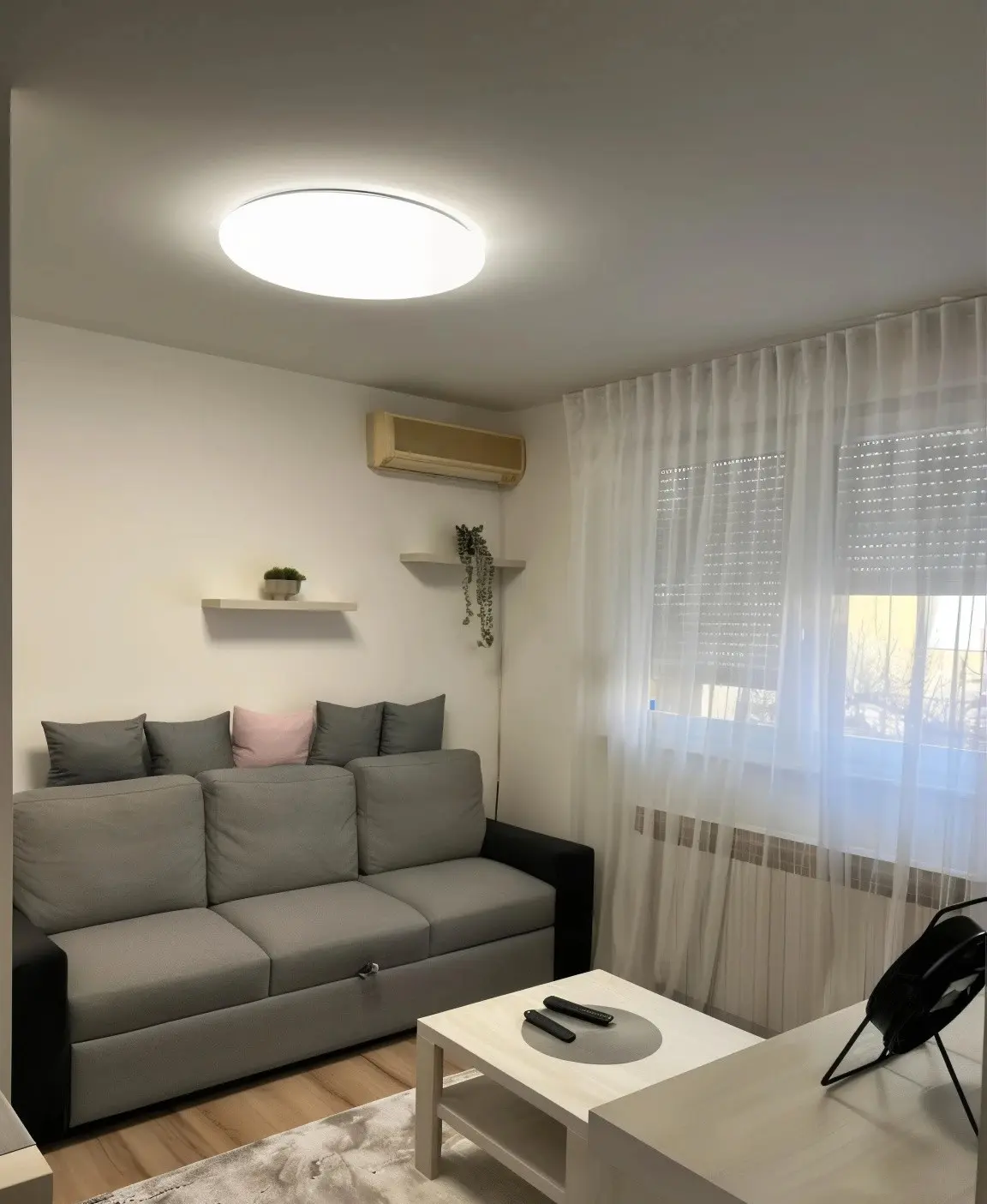 Apartman Luans Osijek - Kitchen and dining area