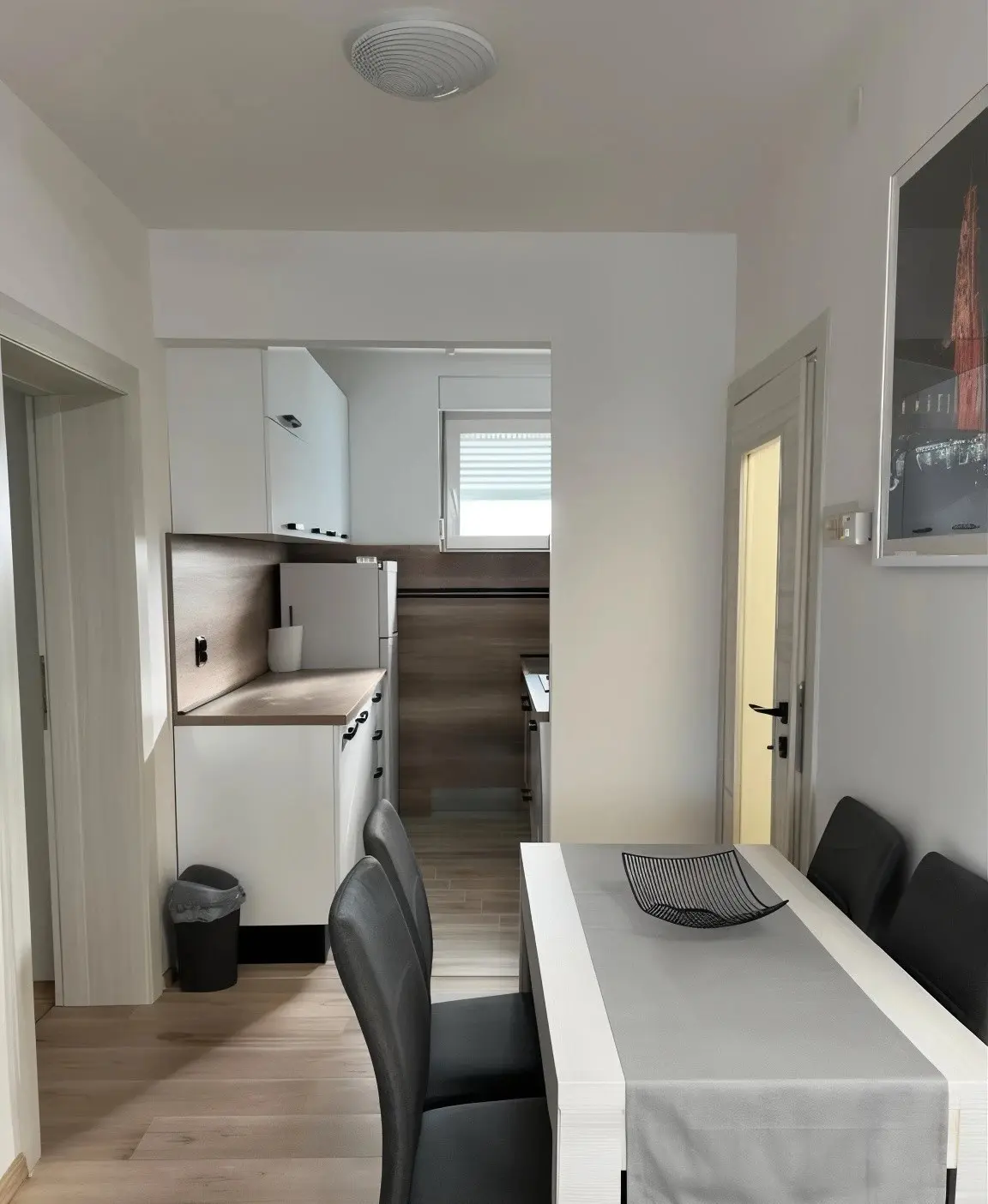 Apartman Luans Osijek - Bedroom with wardrobe